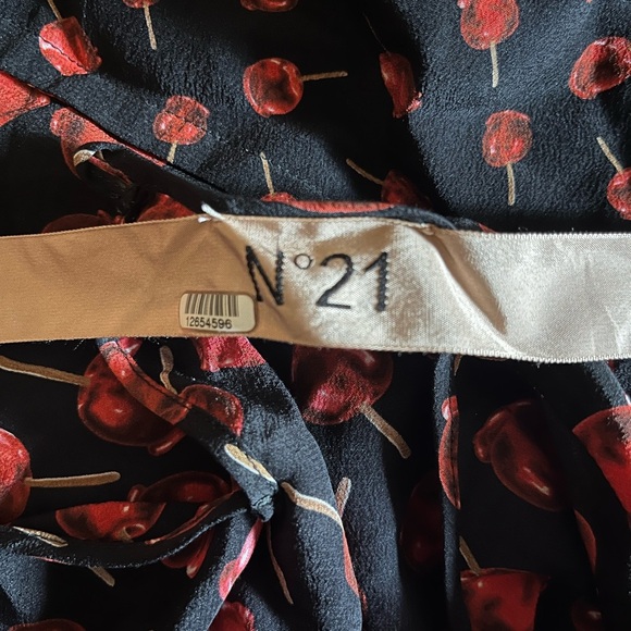 No. 21- Candy Apple Silk Dress. Size Italian 48/US Size 12. - Picture 5 of 9